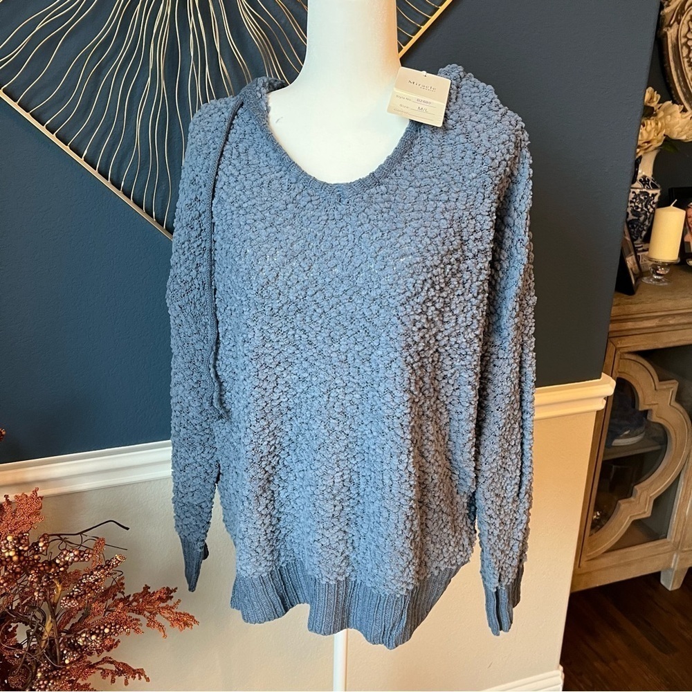 NWT Miracle Super Soft Popcorn Hoodie - Size M/L